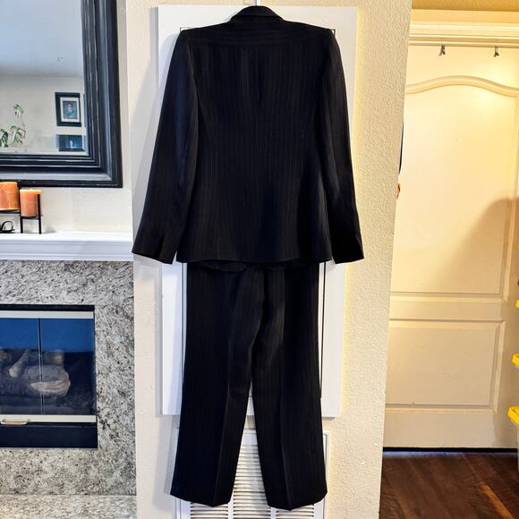 Max Mara Made in Italy Pinstriped Blazer and Pant Suit Set Navy Blue - Picture 6 of 10